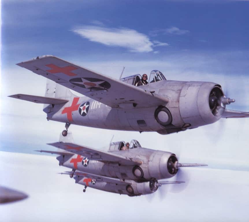 Самолеты Грумман F4F-3 «Уайлдкет» первых серий из эскадрильи VМF-111 авиации Корпуса морской пехоты США во время маневров в штате Луизиана – 1941 г. <br />В ходе испытаний XF5F-1 проводились учебные воздушные бои и с такими палубными истребителями
